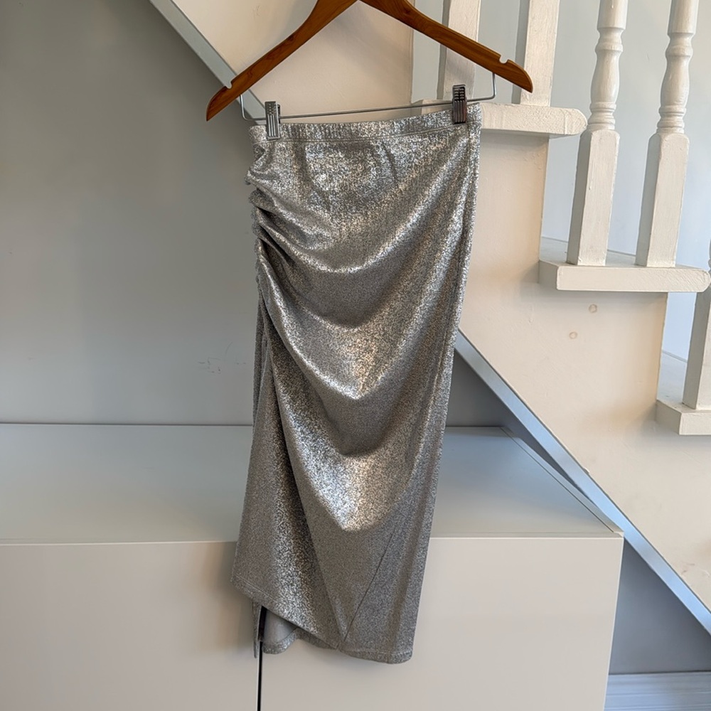 Gorgeous and glam Paco Rabanne ruched silver Jupe skirt. Midi with snaps. NWT